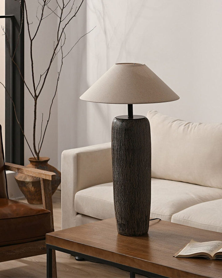 Lampe sur pied en bois vieilli